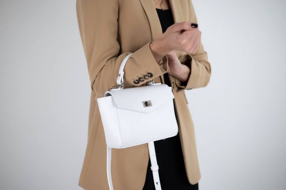 Одяг та аксесуари